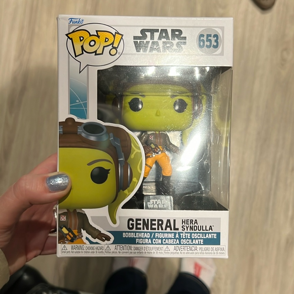 New in box- Ashoka 653 Funko